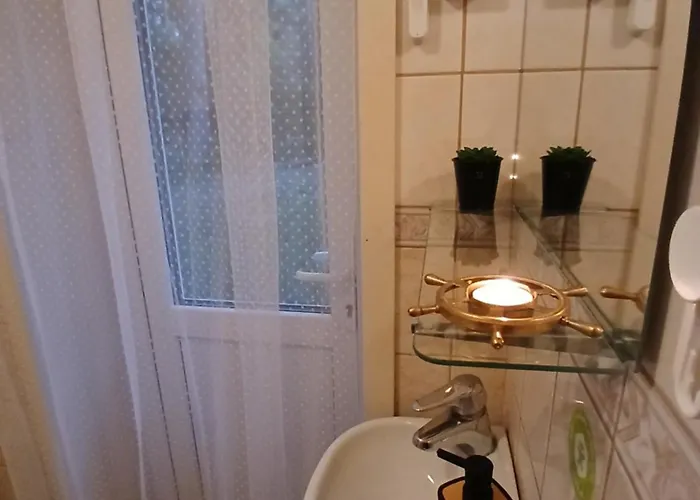 山林小屋 Lahemajutus